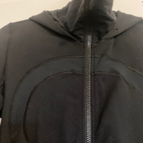 Lulu lemon jacket - Picture 4 of 10